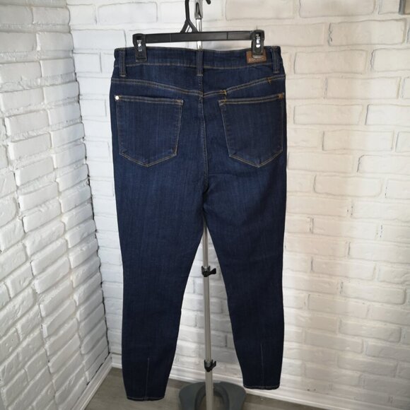 Judy Blue Los Angeles Ladies Size 11/30 Dark Wash Skinny Fit Jeans - Picture 2 of 15